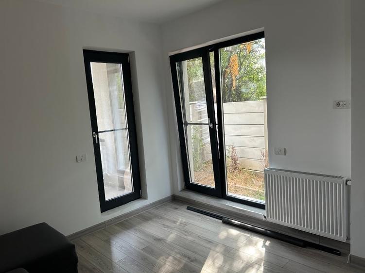 Apartament cu 2 camere semidecomandat, mobilat în Nord