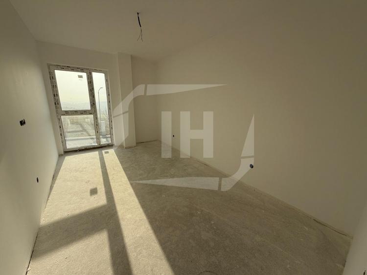 Apartament cu 3 camere semidecomandat în Iris