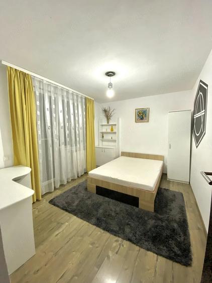 Apartament cu 3 camere decomandat în Bună Ziua