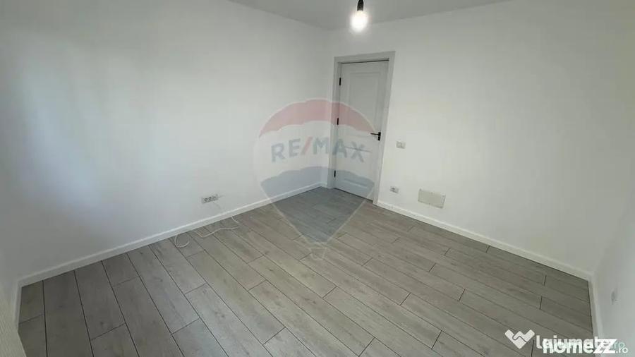 Apartament cu 3 camere decomandat în Sud