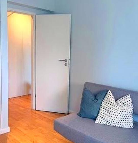 Apartament cu 3 camere decomandat, mobilat în Tei