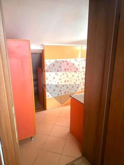 Casă individuală cu 6 camere cu Teren 169 Mp în Cotroceni