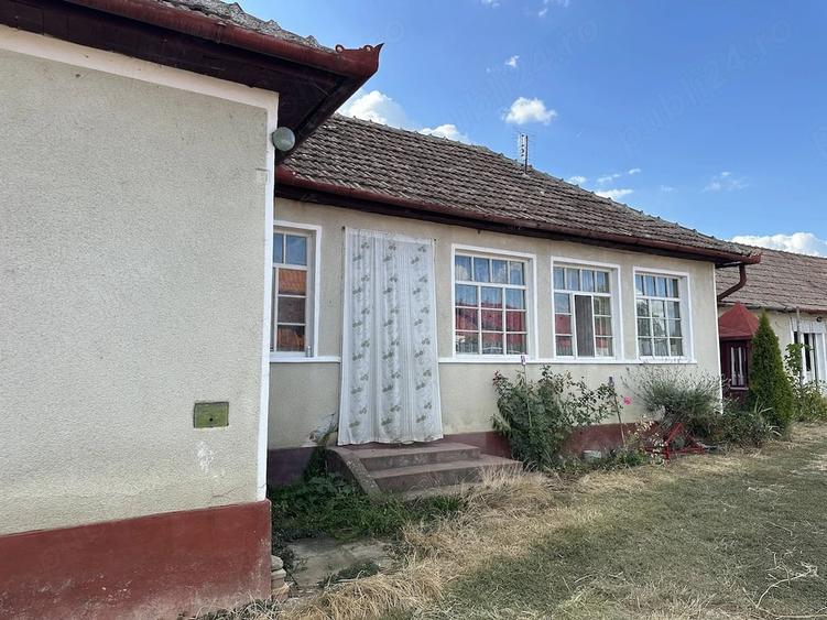 Casă cu 5 camere cu Teren 3200 Mp în Felcheriu