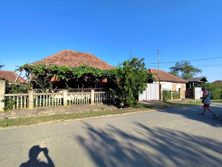 Casă cu 4 camere în Calea Mare