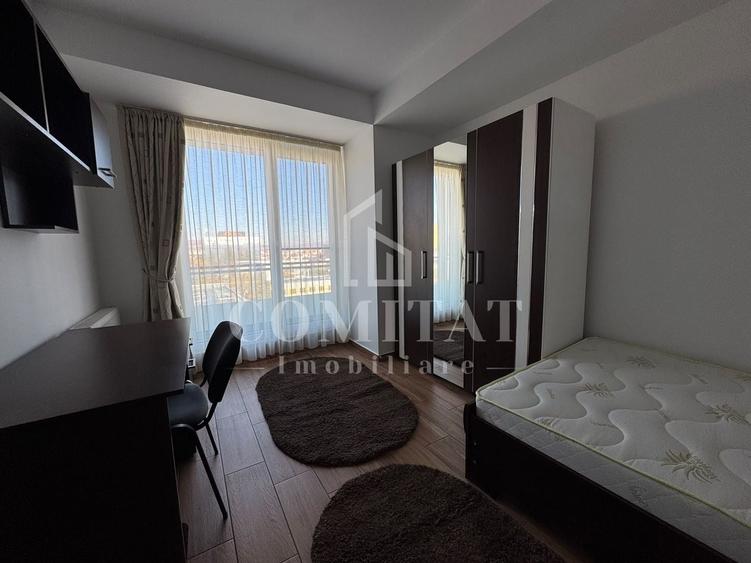 Apartament cu 3 camere semidecomandat, mobilat în Gheorgheni