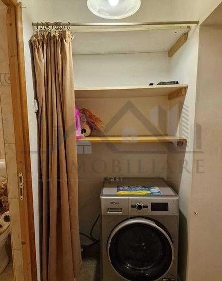 Apartament cu 3 camere decomandat în Filiași
