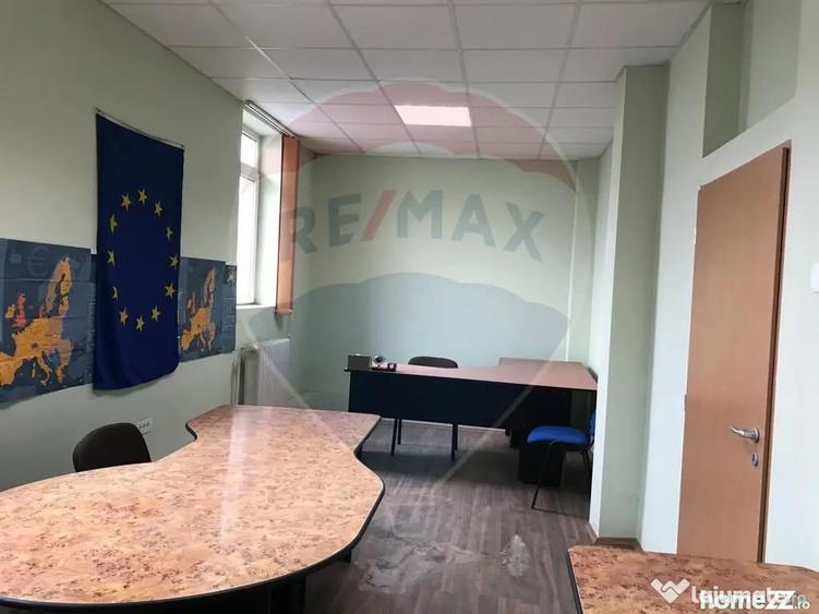 Spațiu comercial, de 171 mp, în Intim