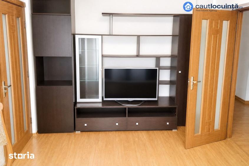 Apartament cu 2 camere semidecomandat în Tei