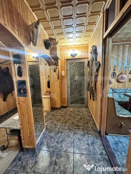 Apartament cu 4 camere decomandat în Central