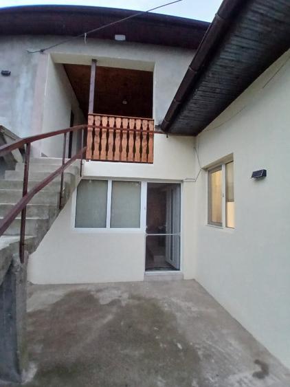 Casă cu 5 camere cu Teren 1027 Mp în Căciulați