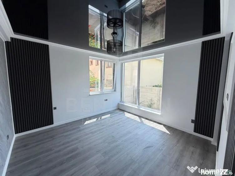 Casă cu 4 camere cu Teren 250 Mp în Bariera Vâlcii