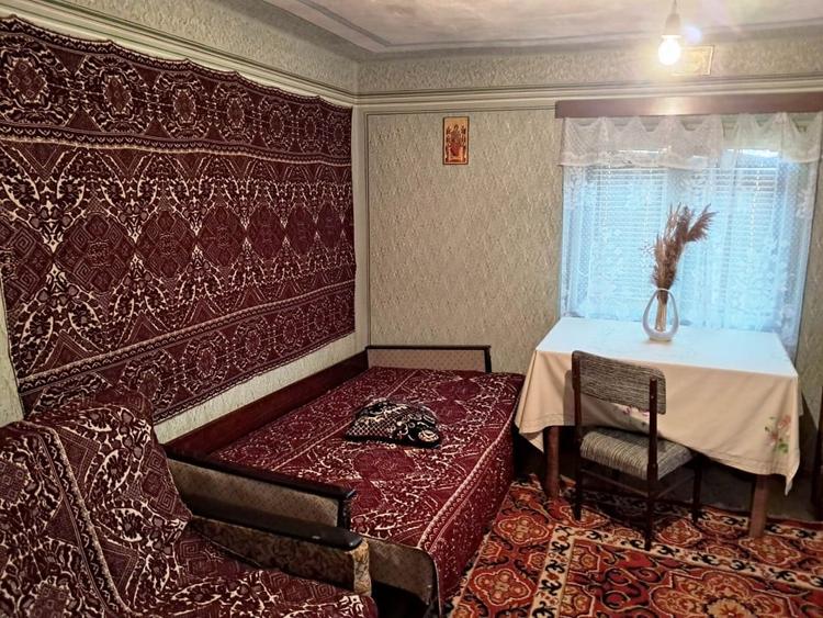 Casă individuală cu 4 camere cu Teren 1395 Mp în Baia de Fier
