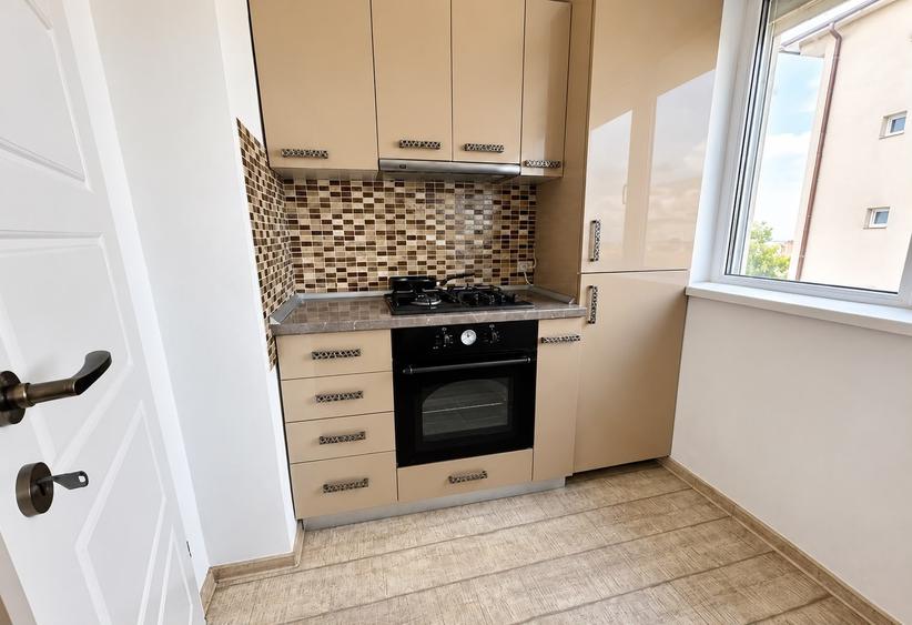 Apartament cu 3 camere în Aurel Vlaicu