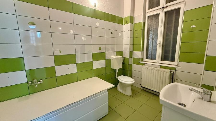 Casă cu 5 camere cu Teren 387 Mp în Muncii