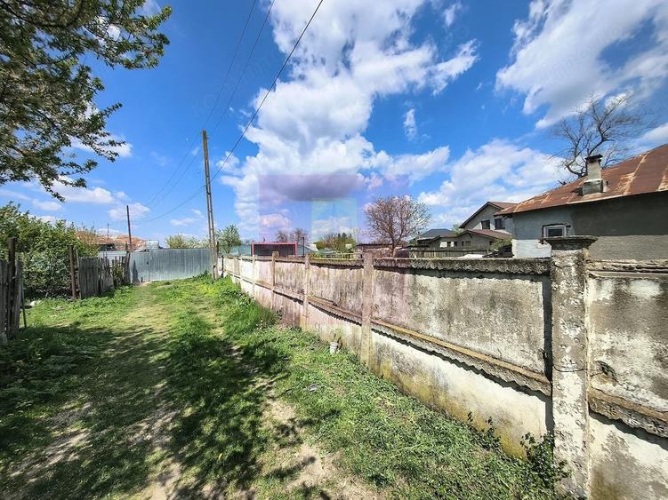 Teren de 975 mp, în Poșta