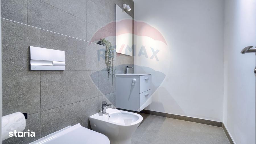 Apartament cu 3 camere în Schei
