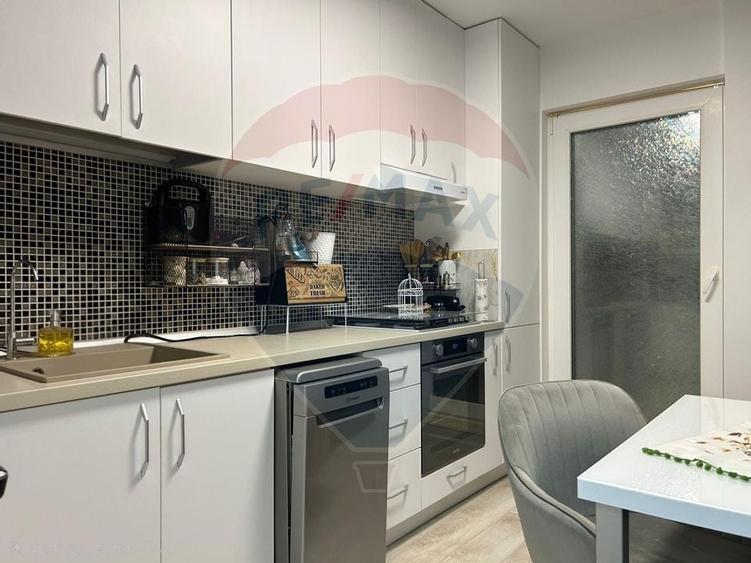 Apartament cu 2 camere decomandat, mobilat în Mogoșoaia