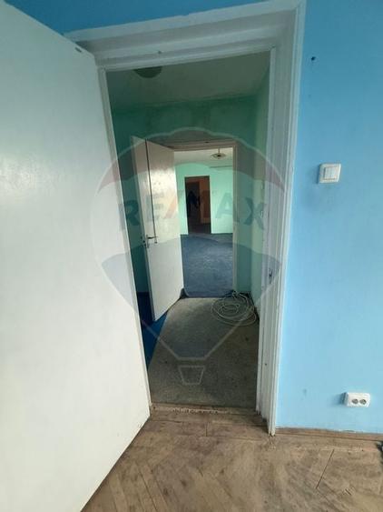 Apartament cu 2 camere semidecomandat în Săsar