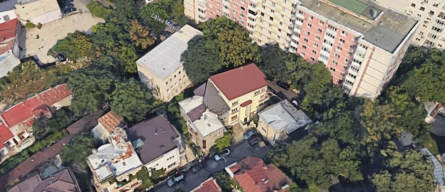 Apartament cu 6 camere nedecomandat, mobilat în Moșilor