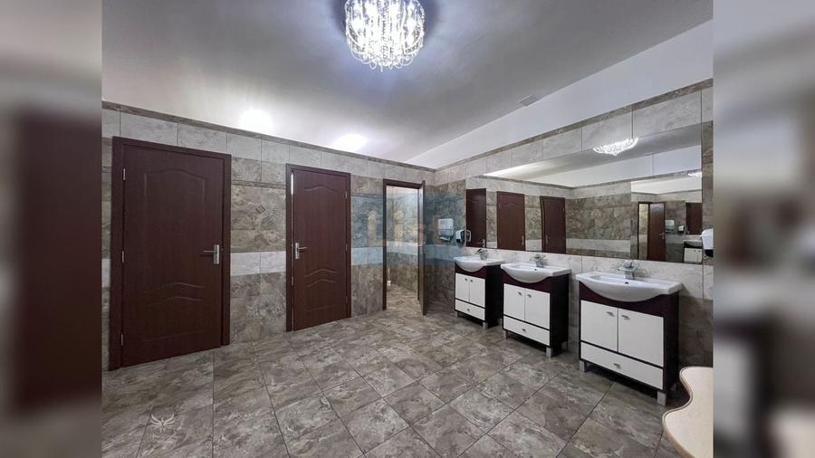 Spațiu comercial, de 640 mp, în Orăștie