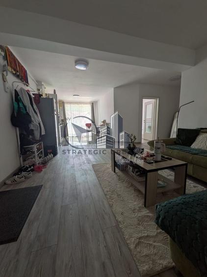 Apartament cu 2 camere semidecomandat, mobilat în Florești