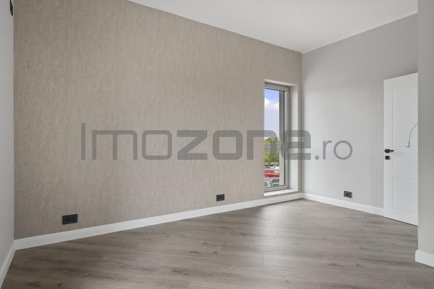 Casă cu 4 camere cu Teren 350 Mp în Ferme