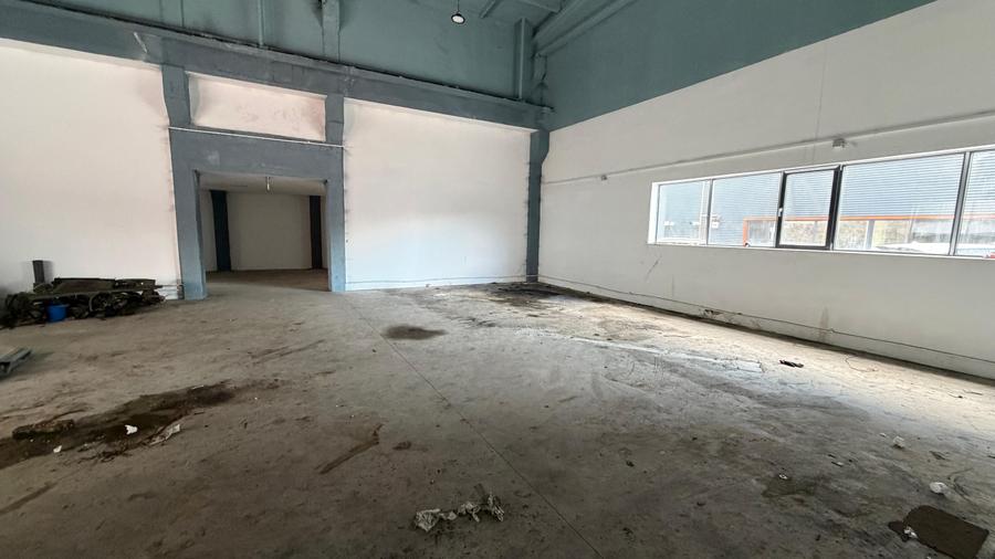 Spațiu industrial, de 300 mp, în Zona industrială