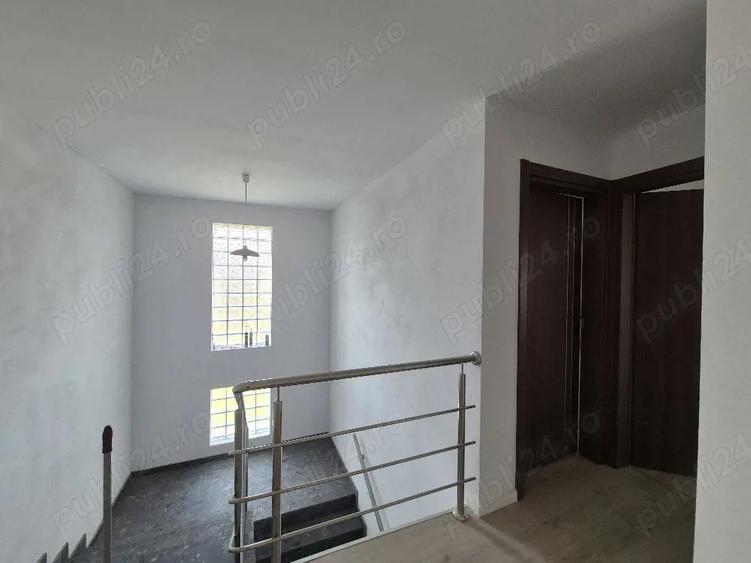 Casă cu Teren 936 Mp în Sântimbru
