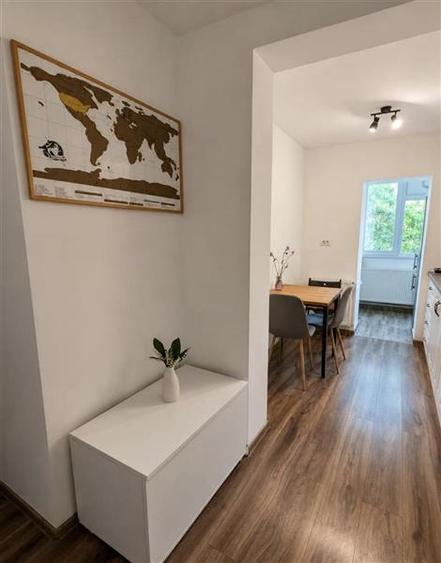 Apartament cu 3 camere decomandat, mobilat în Lipovei