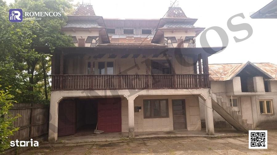 Casă cu 6 camere cu Teren 1334 Mp în Central