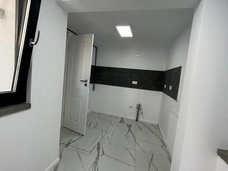 Casă individuală cu 4 camere cu Teren 80 Mp în Colentina