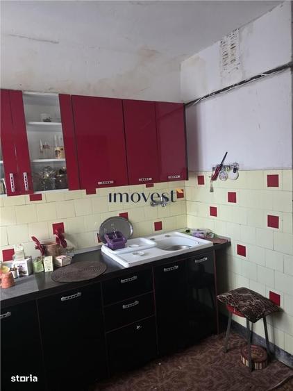 Apartament cu 3 camere decomandat în Careiului