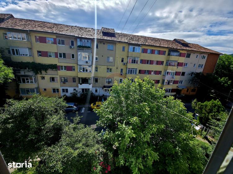Apartament cu 2 camere decomandat în Precista