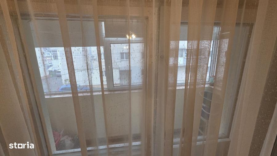 Vand ap cu 3 camere zona Orizont - Posta 4 - 10