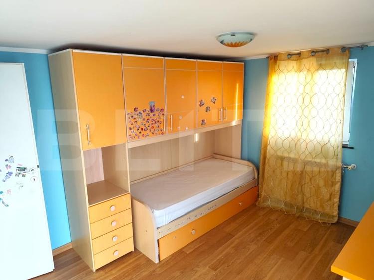 Casă individuală cu 4 camere cu Canalizare în Bogonos