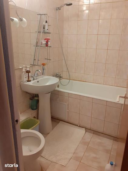 Apartament cu 3 camere în Rahova