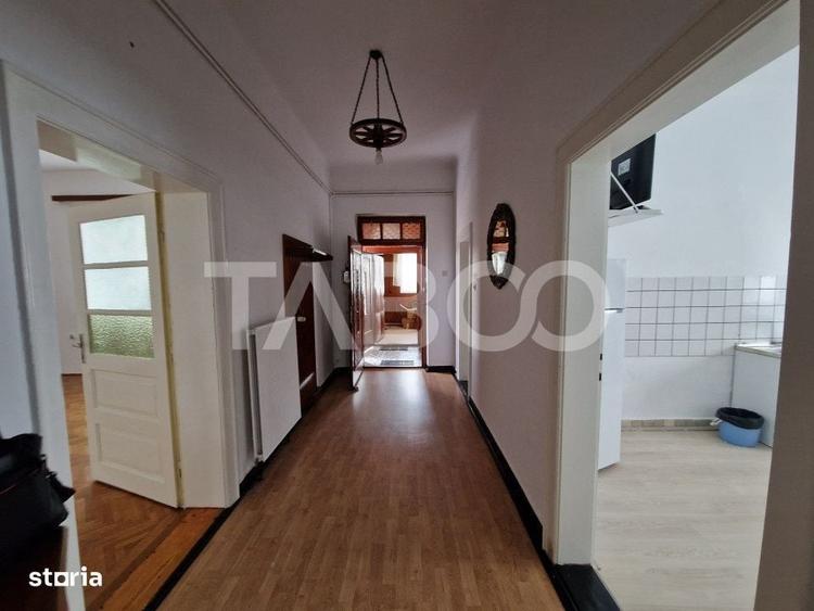 Apartament cu 4 camere decomandat în Paltin