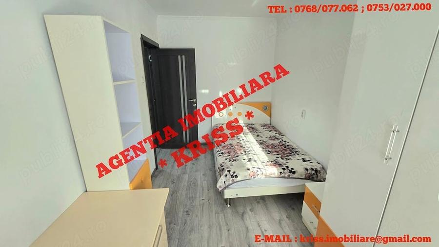 Apartament cu 3 camere semidecomandat în Central