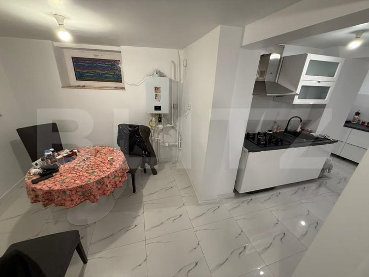 Apartament cu 3 camere decomandat, mobilat în Central
