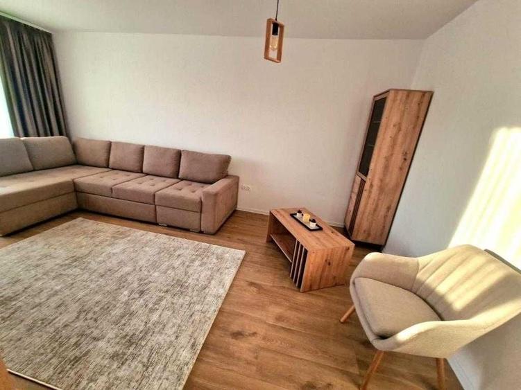 Inchiriez apartament cu 2 camere in zona Coresi - 1