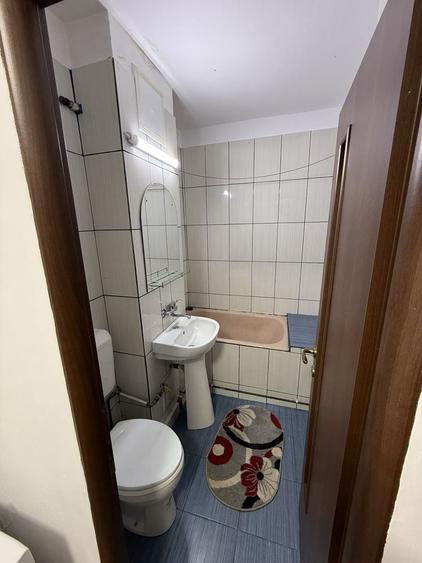 Garsonieră decomandată în Central