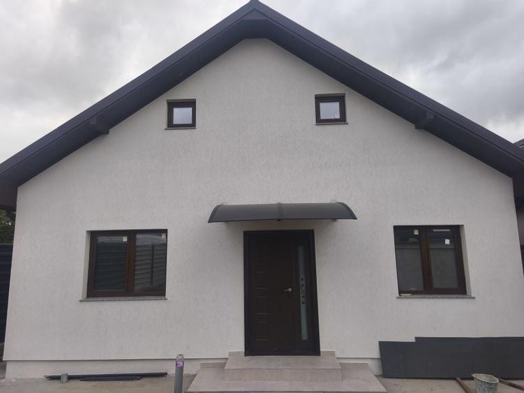 Apartament cu 3 camere decomandat în Exterior Vest