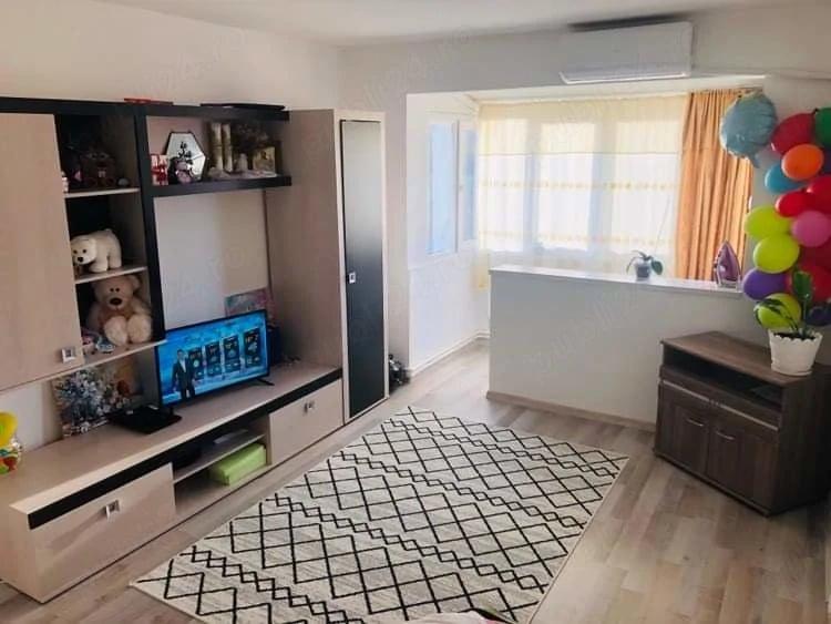 Apartament cu 2 camere semidecomandat în Olari