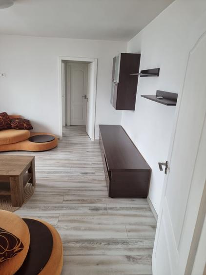 Apartament cu 2 camere semidecomandat în Moșnița Veche