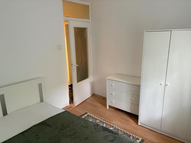 Apartament cu 3 camere decomandat în Aradului