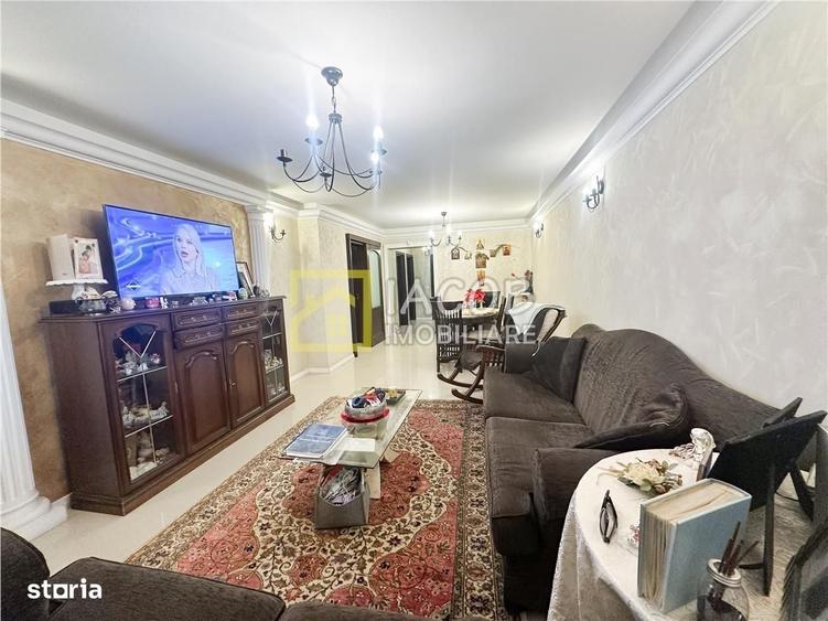 Apartament cu 3 camere decomandat în Central