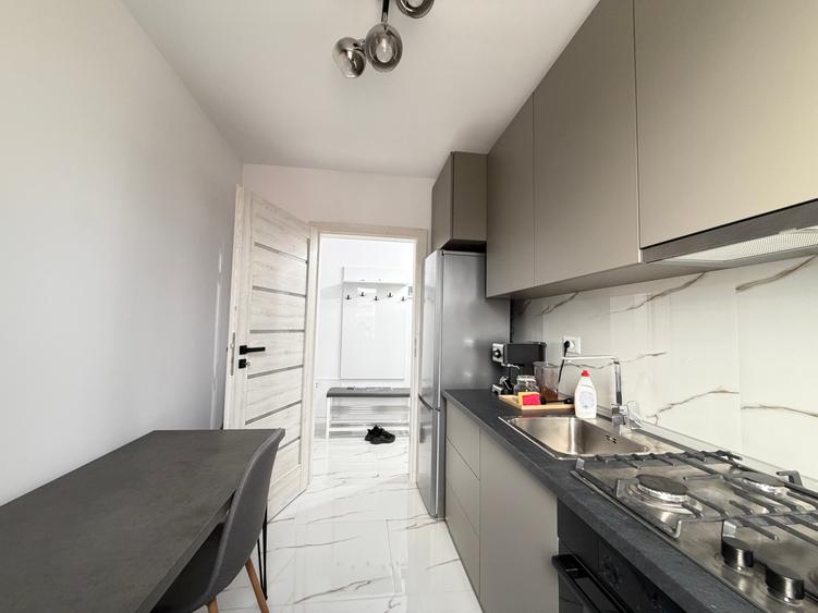 Apartament cu 2 camere decomandat în Giroc