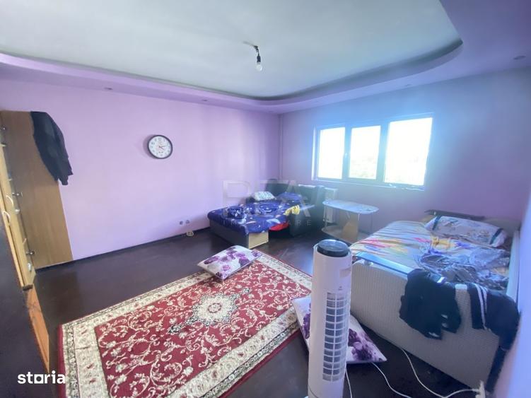 Apartament cu 3 camere decomandat în Trafic Greu