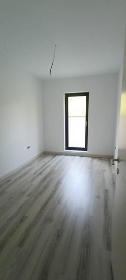 Apartament cu 3 camere decomandat în Găgeni
