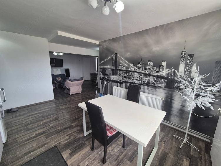 Apartament cu 3 camere decomandat în Centrul Civic